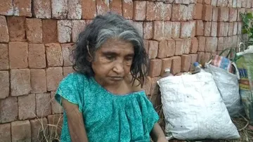 Jobless Divyang Siblings Abandon Ailing Mother In Locked Down Odisha