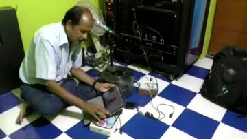 Odisha Teacher Adopts Innovative Way To Teach Students Facing Internet, Mobile Issues