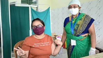 IIT-K Predicts Third Wave In Oct, Maths Tell Odisha Needs 829 Days To Vaccinate 3cr!