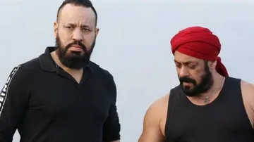 Salman Khan, SRK, Big B, Akki Or Deepika Padukone: Who Pays More To Bodyguards?