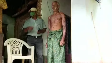 Merciless Thrashing Of Father-Son 