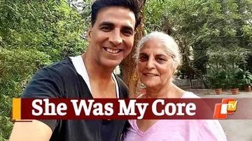 Akshay Kumar, Aruna Bhatia