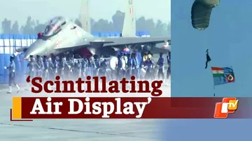 Scintillating Air Display