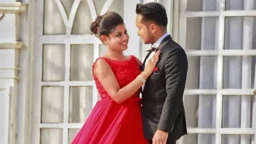 Arunita Kanjilal & Pawandeep Rajan