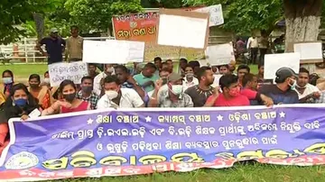 Junior Teacher Aspirants Demand Recruitment