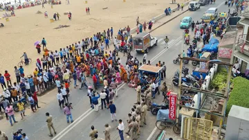 Puri Administration Carries Out Eviction Drive At Sea Beach