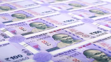 Rupee Sees High Volatility As Worries Resurfaced Around New COVID Strain