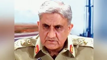 Pak Army Chief Visits Forward Areas Along LoC