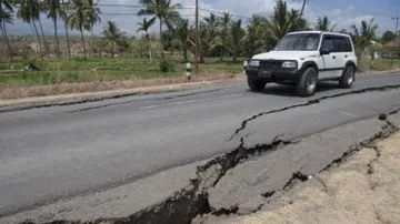 7.3-Magnitude Quake Hits Indonesia, Minor Damages Reported