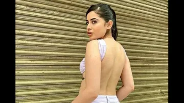 Urfi Javed Jiggles On 'Kacha Badam' Viral Song In Backless Dress, Watch