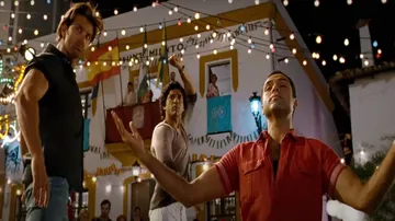 Hrithik Roshan, Farhan Akhtar Recreate Hook Steps Of Senorita: Watch