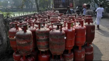 Free LPG Cylinders Twice A Year But Not On Holi, Diwali