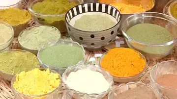 Herbal Colors In Holi