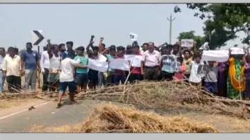 Road Blockade At Hansapur Square