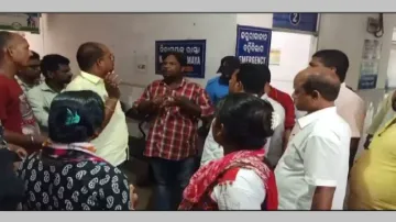 Parents create ruckus at Paradip Hospital
