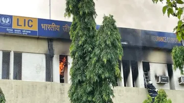 Fire breaks out at LIC office in Mumbai's Vile Parle; no casualty reported