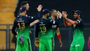 IPL 2022: du Plessis, Karthik, Hasaranga star in Bangalore's 67-run thrashing of Hyderabad