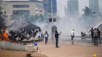 Sri Lanka imposes nationwide curfew; deploys army in Colombo after clash