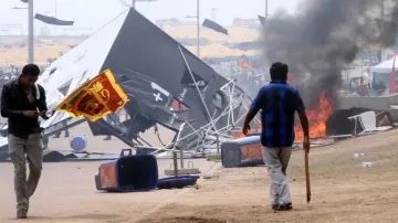 5 dead, 200 injured in SL violence, houses of politicians torched