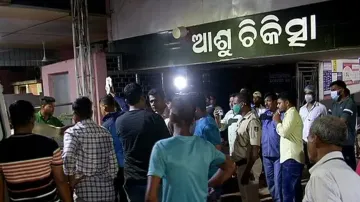 Encounter in Bhubaneswar: Notorious criminal, 2 cops injured