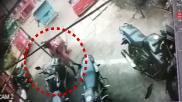 Caught on camera: Woman disguised as man loots valuables from scooter in Puri 