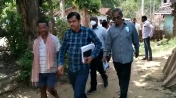 NCST team visits Keonjhar’s Kanpur dam to review rehabilitation process, faces ire of displaced vill