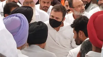Rahul Gandhi visits Moosewala's house in Punjab