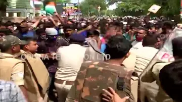 Army aspirants protest Agnipath in Odisha, police resort to lathicharge 