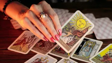 Tarot card prediction