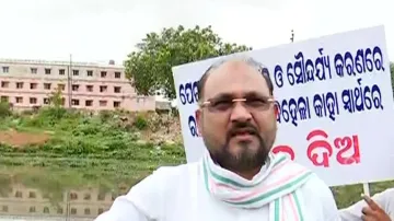 Barabati-Cuttack MLA gets into Petanala drain to protest Odisha govt's 'apathy' 