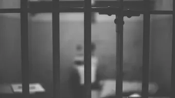 Girl helps boyfriend to escape from police lockup in Gujarat