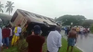 Bhubaneswar-bound bus overturns in Puri, several injured