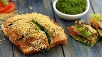 Spicy monsoon snacks