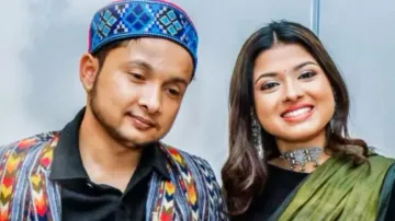 Indian Idol fames Pawandeep Rajan, Arunita Kanjilal head to this nation for a special event