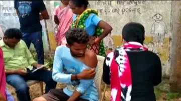 Covid vaccination drive held under a tree; admin flayed 
