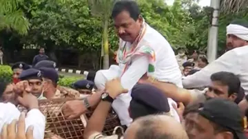 Odisha Congress workers hit streets protesting inflation, unemployment  