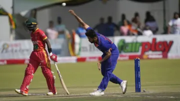 Shardul Thakur Bowling 