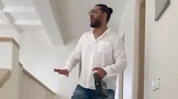 Yuvraj Singh kills it with his dance moves to Govinda’s ‘Kisi Disco Mein Jaye’