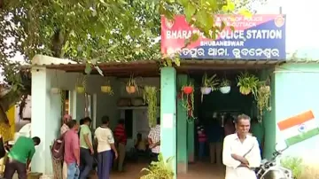 Private bus driver beats up OSRTC conductor at Baramunda bus stand, detained  