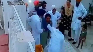 Video showing AAP MLA being slapped by husband surfaces online