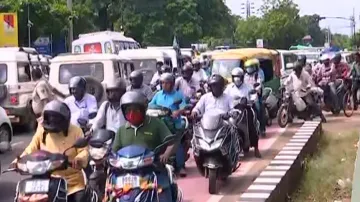 Bhubaneswar sees traffic chaos as BJD welcomes CM Naveen after lifetime achivement felicitation