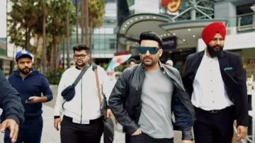 Kapil Sharma & his entourage 