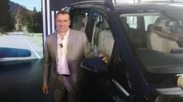 Mercedes India CEO takes auto-rickshaw ride to evade Pune traffic