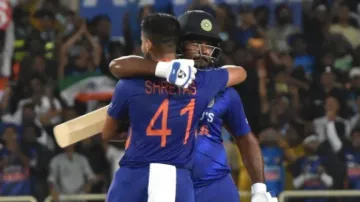 India defeats South Africa in 2nd ODI