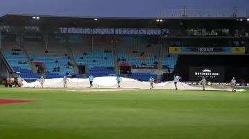 Rain beats South Africa in World Cup, again