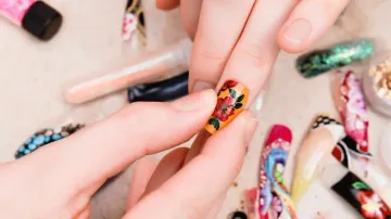 Nail extensions at home