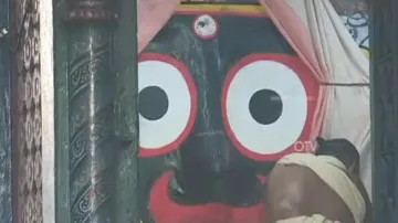 Garuda Stamba inside Srimandir to get thick sliver coating for longer life 