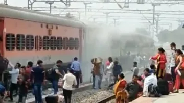 Smoke on Duronto Express in Andhra triggers panic