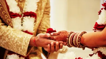 Groom refuses Rs 11 lakh as dowry, takes Re 1 as ‘shagun’ to marry