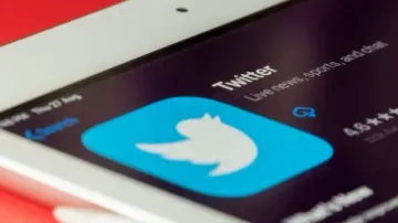 Twitter adds phone verification